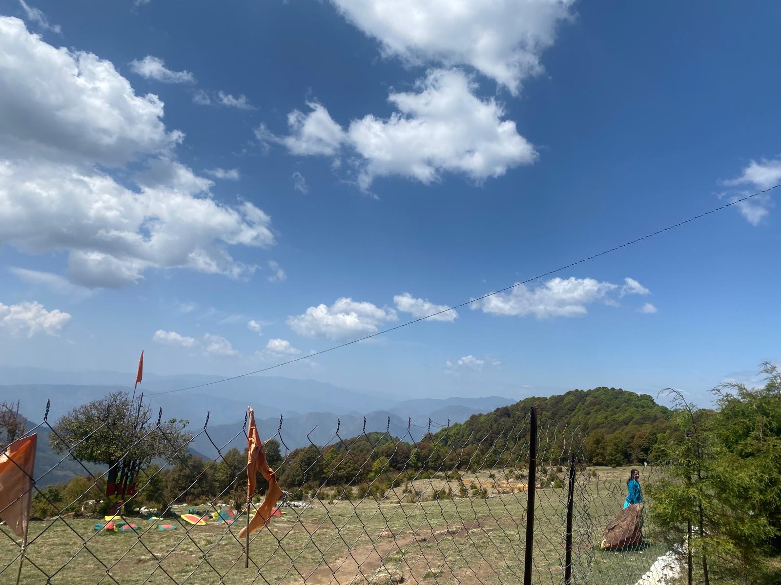 Breathtaking Himalayan panorama from the trail. (Photo: Author)